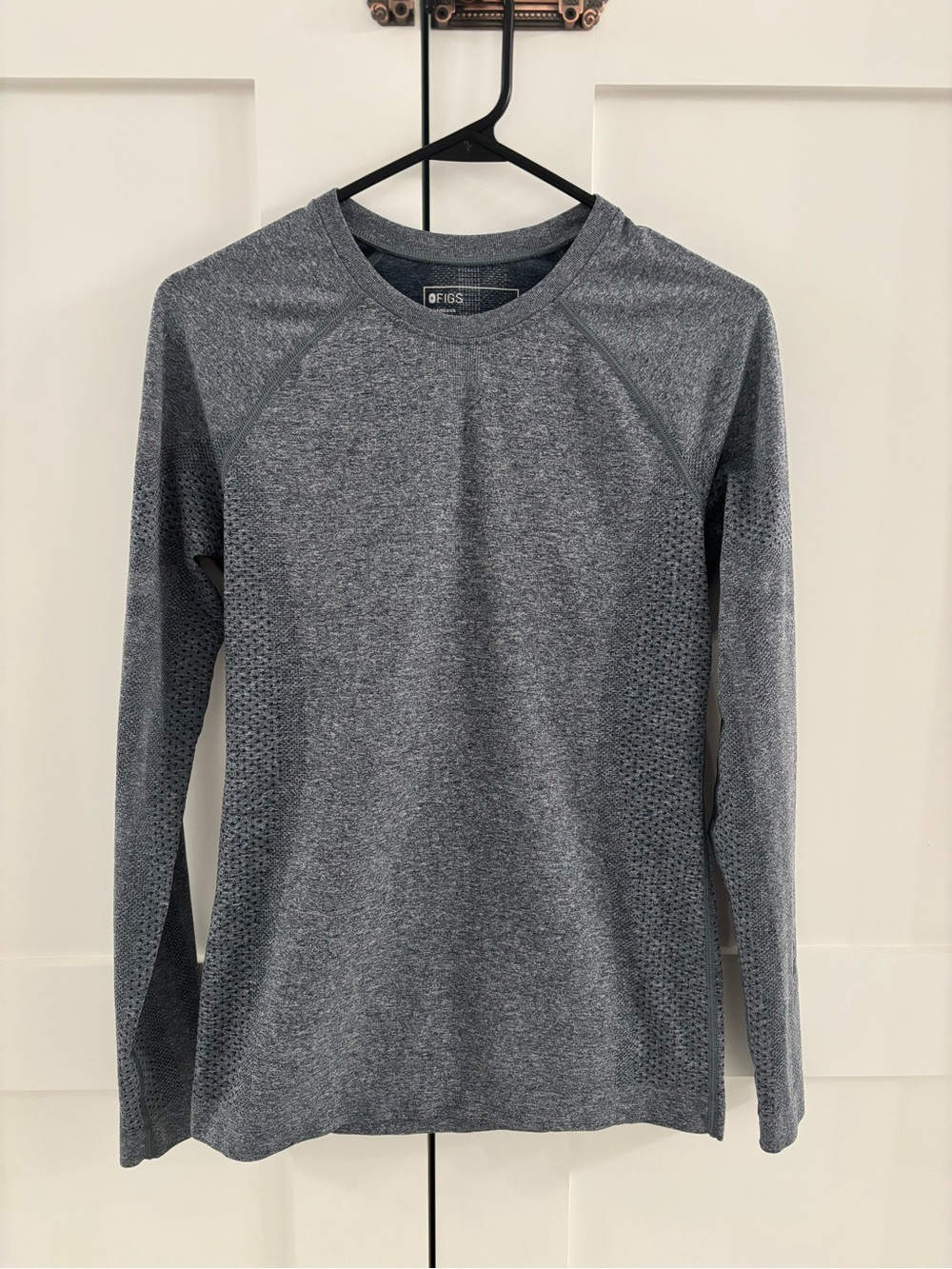 Figs MED Light Dark Harbor Salta Seamless Underscrub EUC